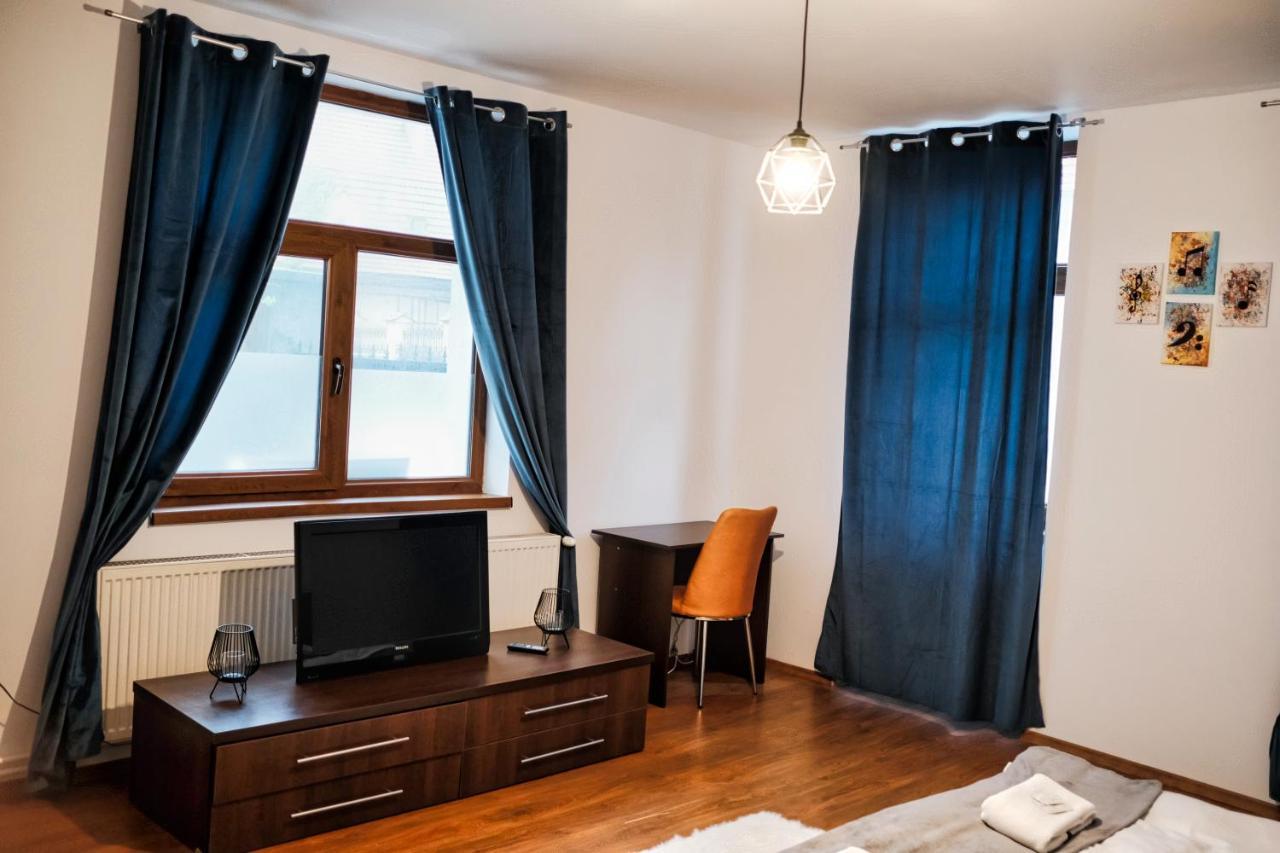 Londof Housing City Center Brasov Apartment Ngoại thất bức ảnh